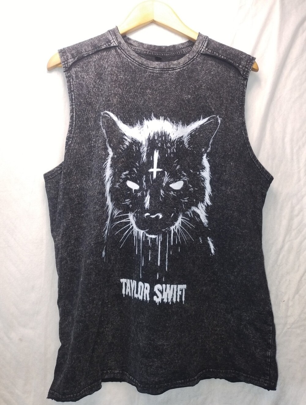 Unisex Acid Wash Sleeveless Muscle shirt Graphic Tee Men's Large Says Taylor S